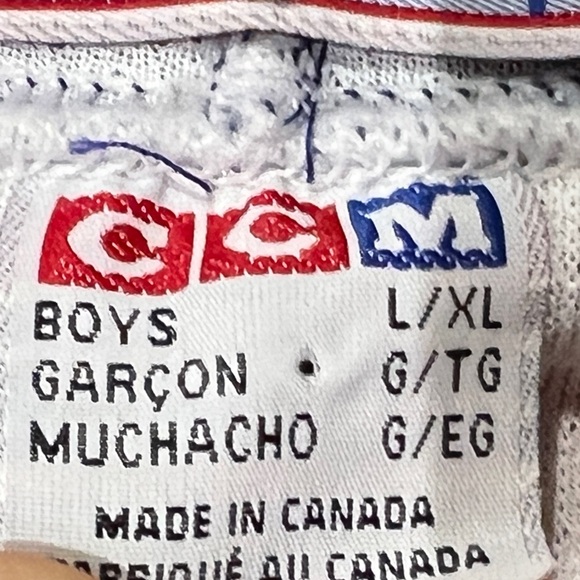 New York Rangers VTG CCM Hockey Boys Kids Youth Hockey Jersey Sweater - Picture 5 of 6